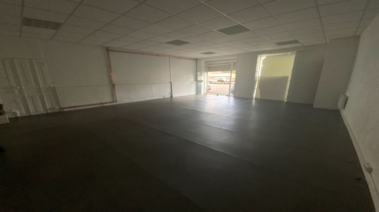 Ma-Cabane - Location Local commercial LE CREUSOT, 64 m²