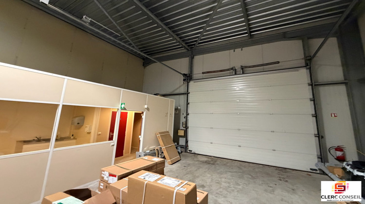 Ma-Cabane - Location Local commercial Le Grand-Quevilly, 200 m²