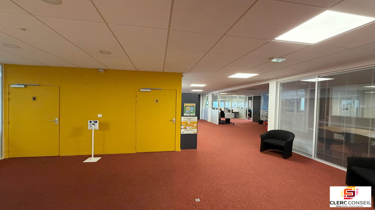 Ma-Cabane - Location Local commercial Le Grand-Quevilly, 835 m²