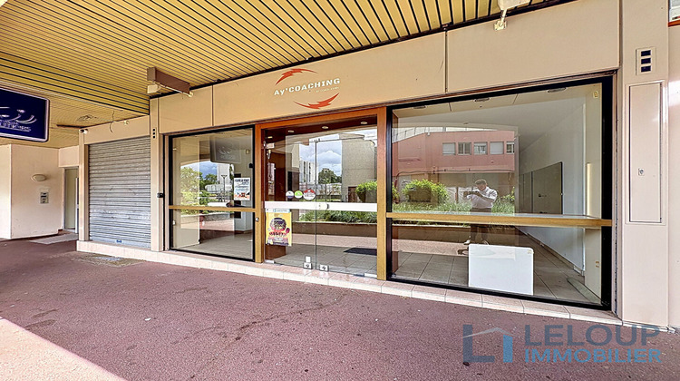 Ma-Cabane - Location Local commercial LE GRAND-QUEVILLY, 61 m²