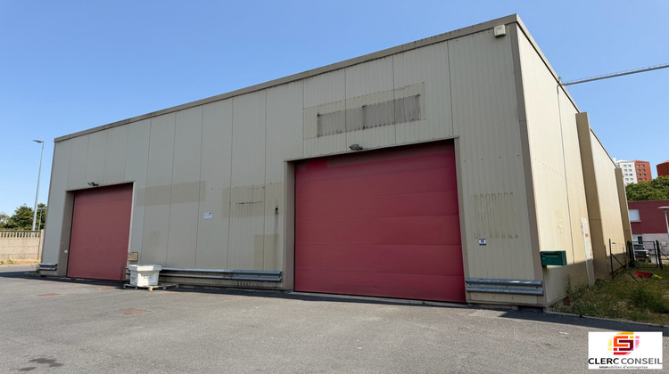 Ma-Cabane - Location Local commercial Le Grand-Quevilly, 650 m²