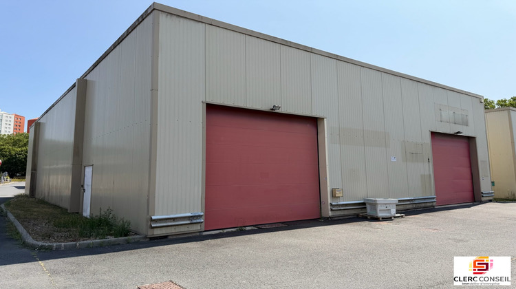 Ma-Cabane - Location Local commercial Le Grand-Quevilly, 650 m²