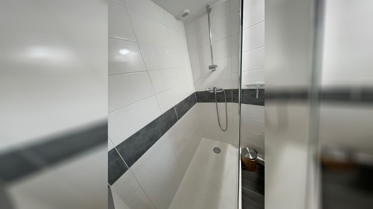 Ma-Cabane - Location Local commercial LE HAILLAN, 0 m²