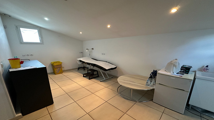 Ma-Cabane - Location Local commercial LE HAILLAN, 101 m²