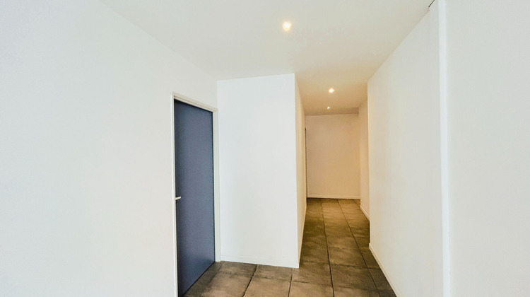 Ma-Cabane - Location Local commercial LE HAILLAN, 76 m²