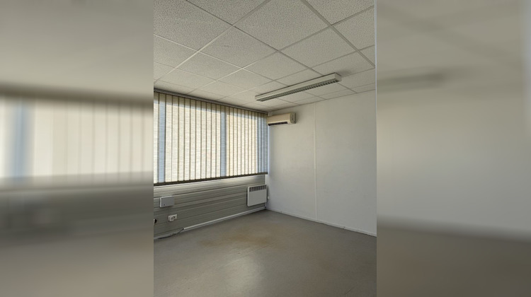 Ma-Cabane - Location Local commercial Le Haillan, 220 m²