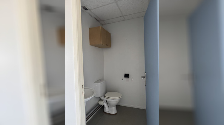 Ma-Cabane - Location Local commercial Le Haillan, 220 m²