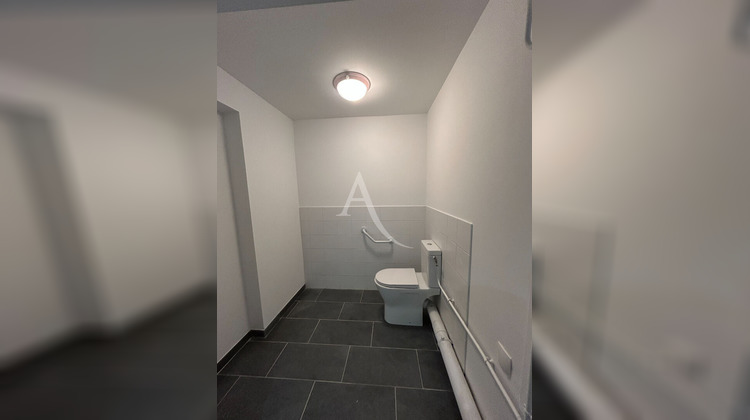 Ma-Cabane - Location Local commercial LE MANS, 98 m²