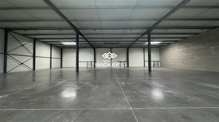 Ma-Cabane - Location Local commercial Le Mesnil-Amelot, 273 m²