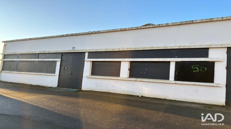 Ma-Cabane - Location Local commercial Le Mesnil-Saint-Denis, 320 m²