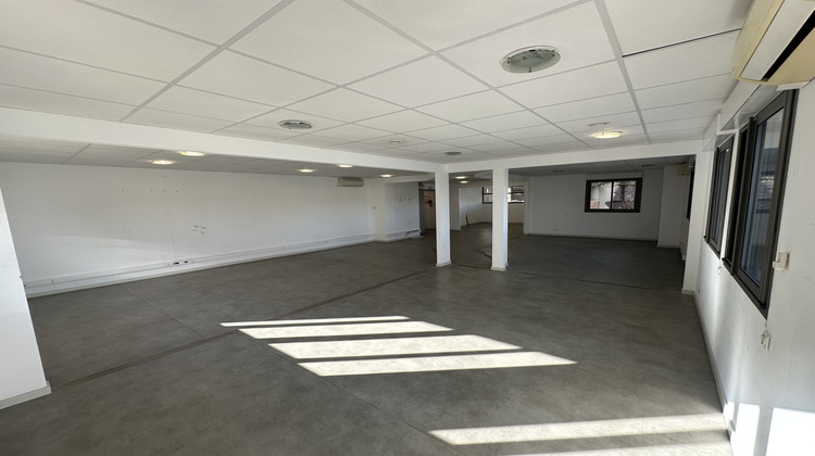 Ma-Cabane - Location Local commercial Le Muy, 95 m²