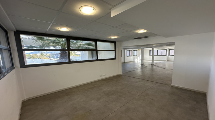 Ma-Cabane - Location Local commercial Le Muy, 95 m²