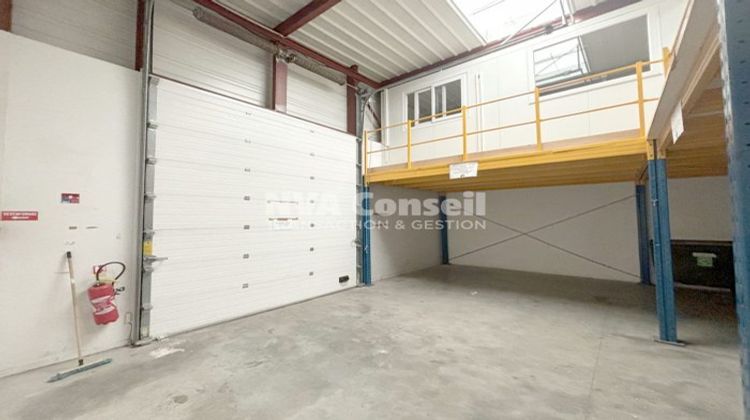 Ma-Cabane - Location Local commercial Le Plessis-Bouchard, 220 m²