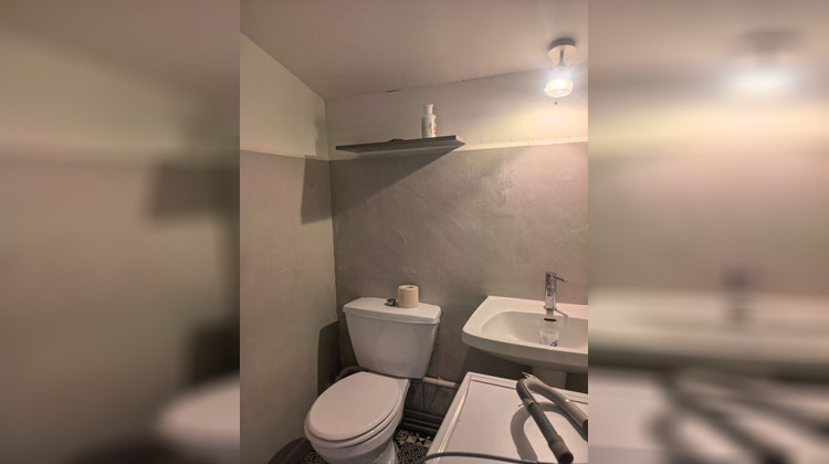 Ma-Cabane - Location Local commercial LE PRADET, 110 m²