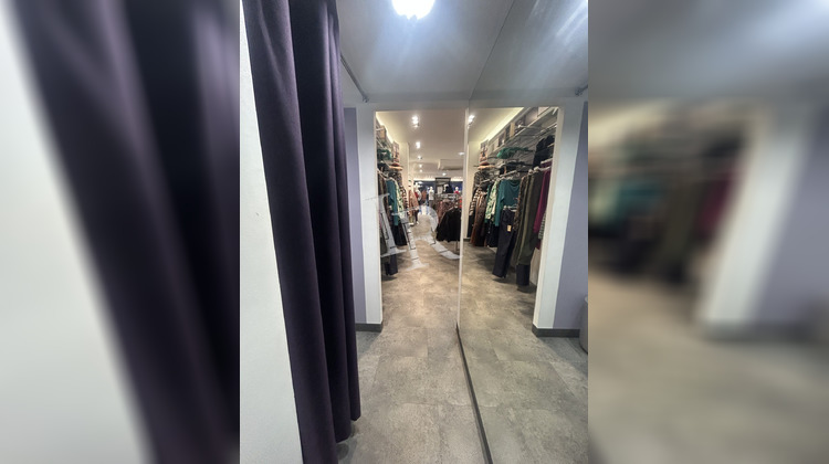 Ma-Cabane - Location Local commercial Le Puy-en-Velay, 102 m²