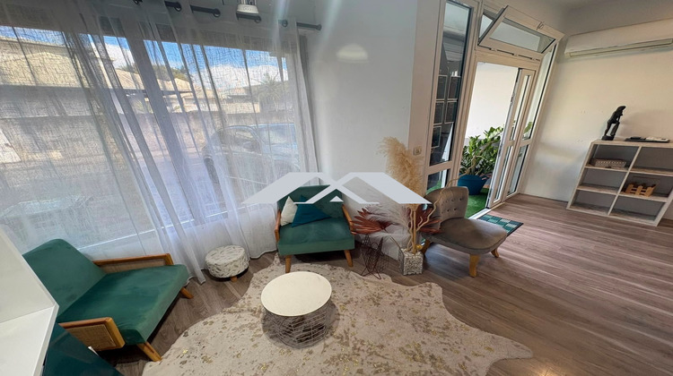 Ma-Cabane - Location Local commercial Le tampon, 55 m²