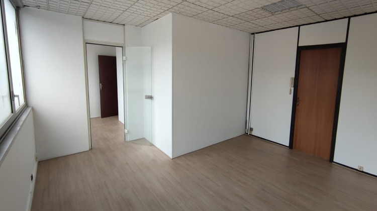 Ma-Cabane - Location Local commercial LE THILLAY, 25 m²