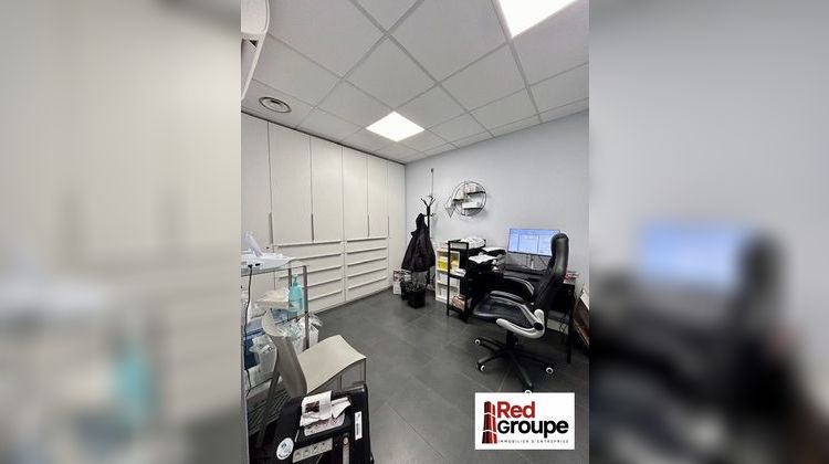 Ma-Cabane - Location Local commercial Le Tholonet, 97 m²