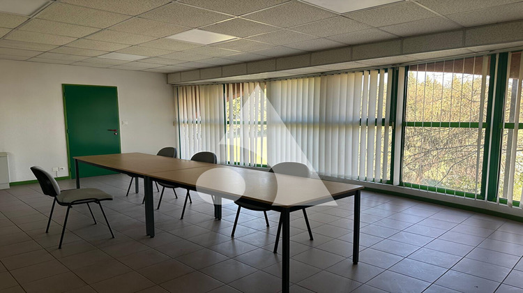 Ma-Cabane - Location Local commercial LE THOR, 135 m²