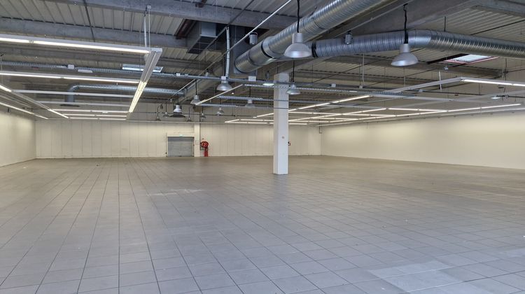 Ma-Cabane - Location Local commercial Le Vigen, 839 m²