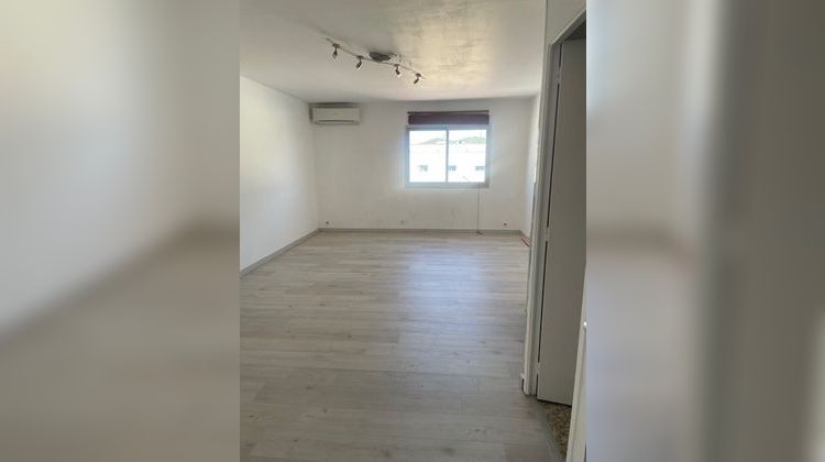 Ma-Cabane - Location Local commercial LES ANGLES, 28 m²