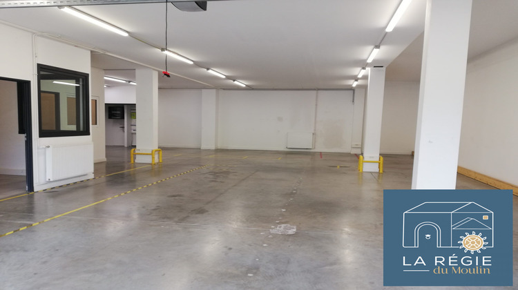 Ma-Cabane - Location Local commercial LES AVENIERES, 176 m²