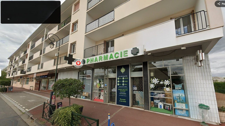 Ma-Cabane - Location Local commercial Les Clayes-sous-Bois, 261 m²