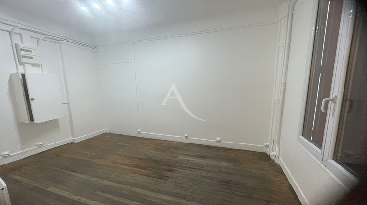 Ma-Cabane - Location Local commercial LES LILAS, 57 m²