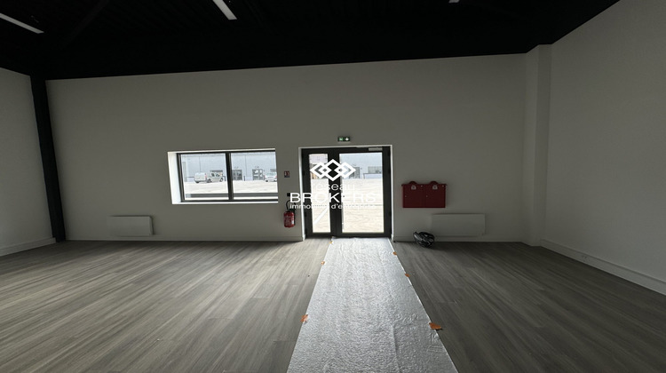 Ma-Cabane - Location Local commercial Les Pavillons-sous-Bois, 620 m²