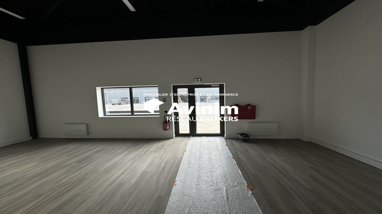 Ma-Cabane - Location Local commercial Les Pavillons-sous-Bois, 620 m²