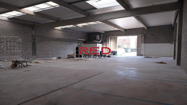 Ma-Cabane - Location Local commercial Les Pennes-Mirabeau, 312 m²