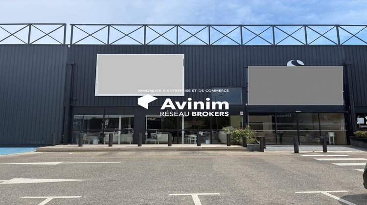 Ma-Cabane - Location Local commercial Les Pennes-Mirabeau, 1390 m²