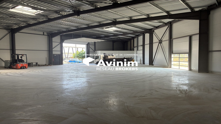 Ma-Cabane - Location Local commercial Les Pennes-Mirabeau, 550 m²