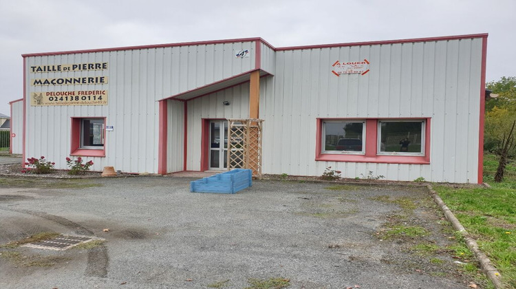 Ma-Cabane - Location Local commercial LES ROSIERS-SUR-LOIRE, 70 m²