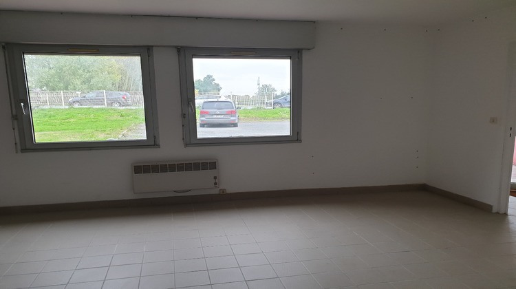 Ma-Cabane - Location Local commercial LES ROSIERS-SUR-LOIRE, 70 m²