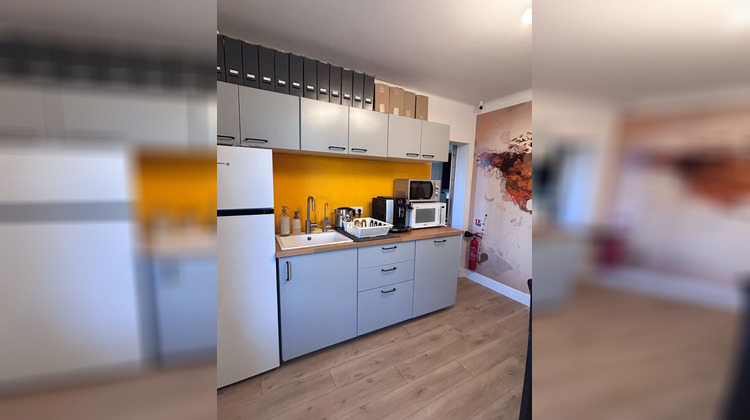 Ma-Cabane - Location Local commercial LES SORINIERES, 110 m²