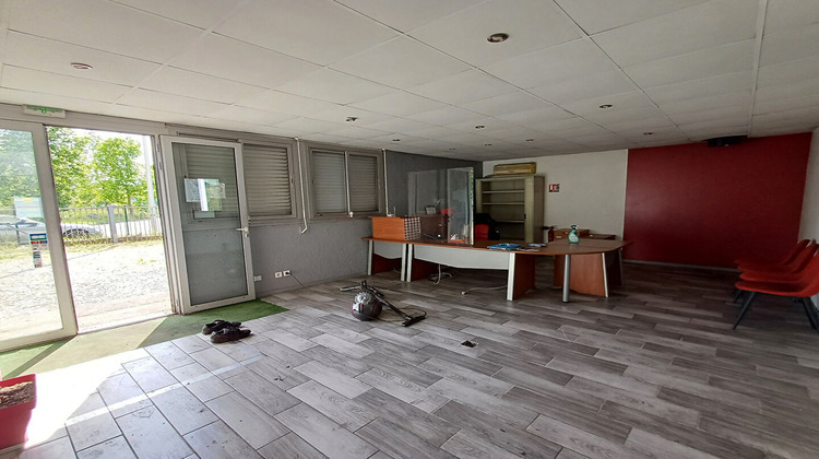 Ma-Cabane - Location Local commercial LESCAR, 330 m²