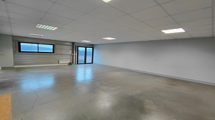 Ma-Cabane - Location Local commercial LESCAR, 195 m²