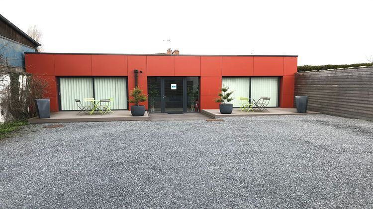 Ma-Cabane - Location Local commercial LESQUIN, 160 m²