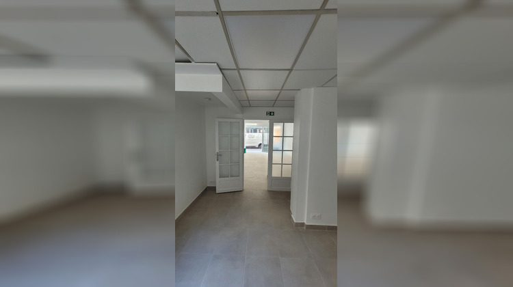 Ma-Cabane - Location Local commercial LEVALLOIS-PERRET, 48 m²