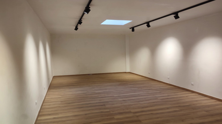 Ma-Cabane - Location Local commercial Libourne, 79 m²