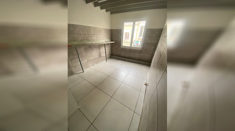 Ma-Cabane - Location Local commercial Lillebonne, 25 m²