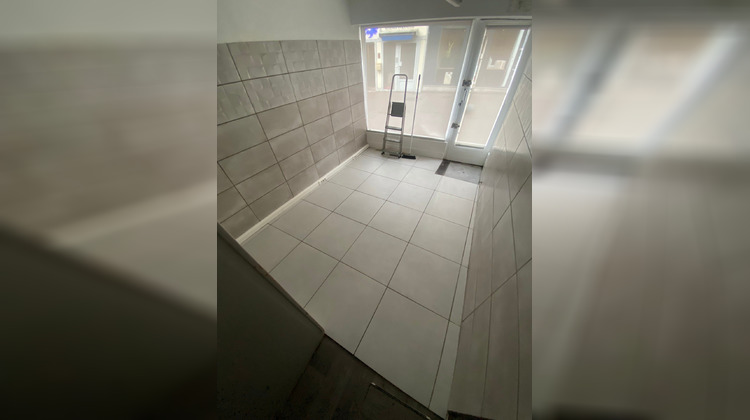 Ma-Cabane - Location Local commercial Lillebonne, 25 m²