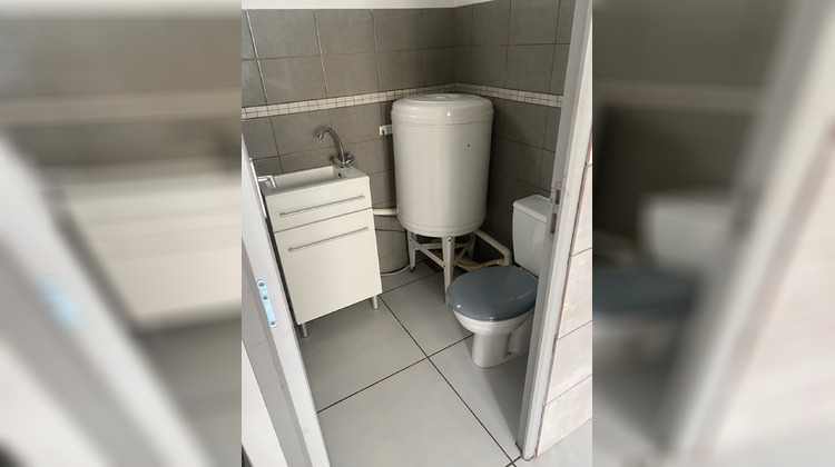 Ma-Cabane - Location Local commercial Lillebonne, 25 m²