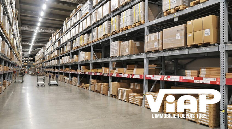 Ma-Cabane - Location Local commercial LIMOGES, 1965 m²