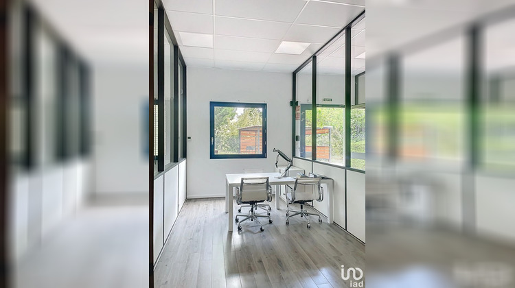 Ma-Cabane - Location Local commercial Limonest, 143 m²