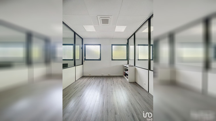 Ma-Cabane - Location Local commercial Limonest, 143 m²