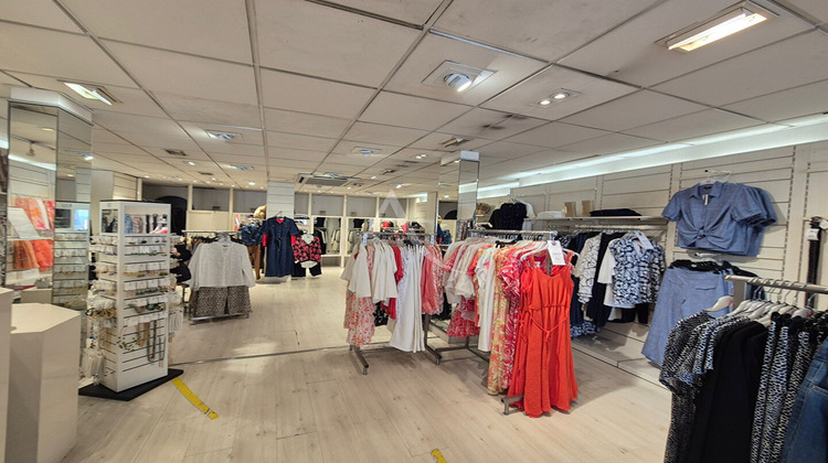 Ma-Cabane - Location Local commercial LIMOUX, 135 m²