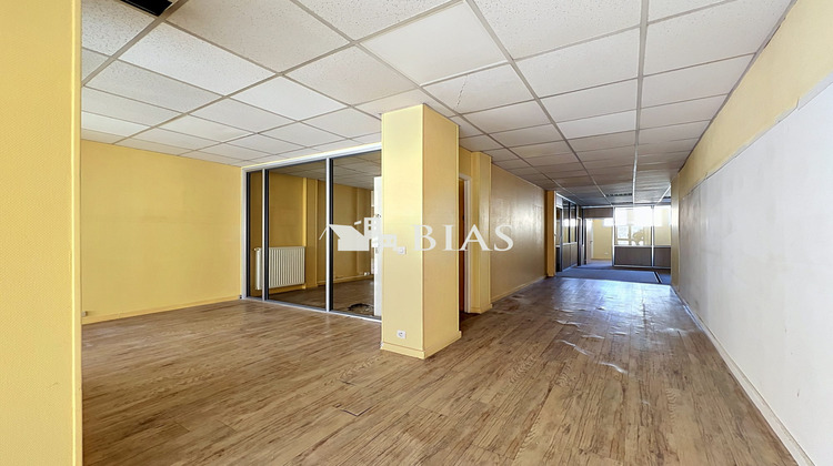 Ma-Cabane - Location Local commercial Lisieux, 190 m²