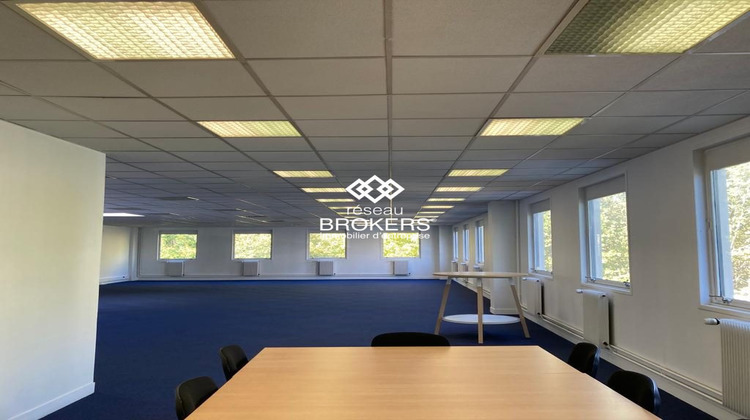 Ma-Cabane - Location Local commercial Lognes, 648 m²